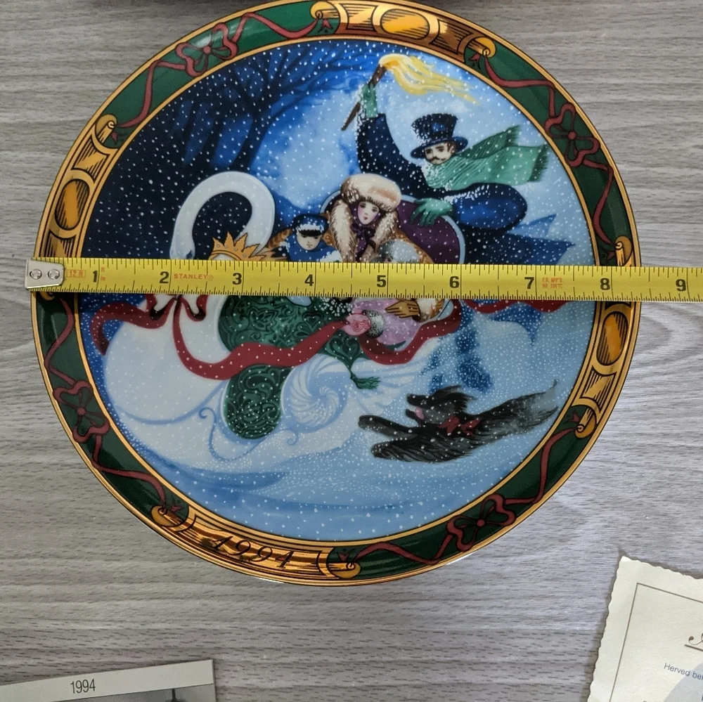 Royal Copenhagen 1994 The Sleigh Ride Plate